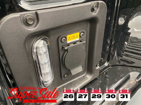 New 2025 Ford Maverick XLT w/ XLT Luxury Package image 7