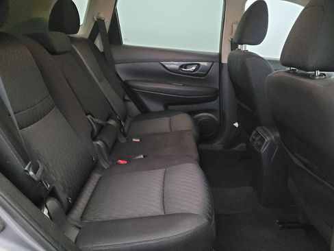 Used 2018 Nissan Rogue SV AWD/4WD image 19
