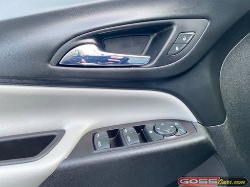 Used 2019 Chevrolet Equinox LS w/ LS Convenience Package image 23