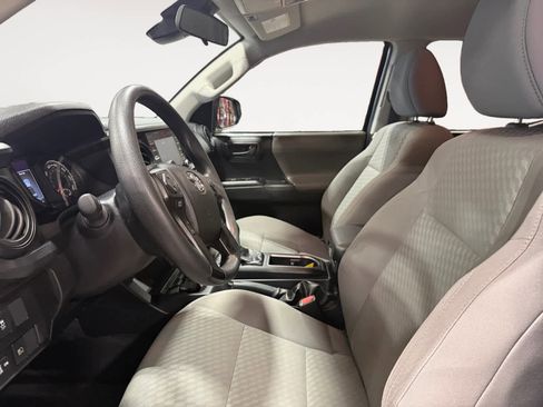 Used 2022 Toyota Tacoma SR image 10