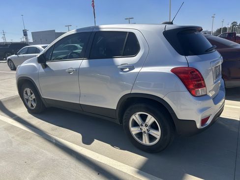 Used 2021 Chevrolet Trax LS w/ Tint and Cruise Package image 8