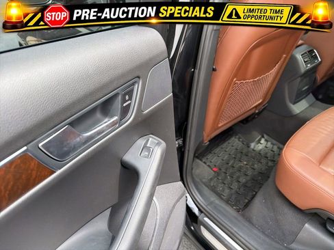 Used 2011 Audi Q5 2.0T Premium Plus AWD/4WD image 33