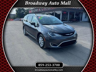 Used 2019 Chrysler Pacifica Touring-L