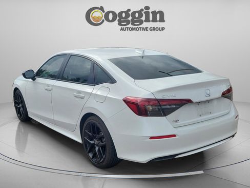 Used 2025 Honda Civic Sport image 4