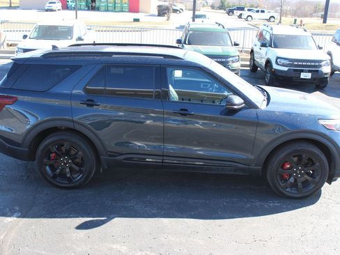Used 2022 Ford Explorer ST w/ Equipment Group 401A image 6