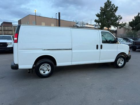 Used 2020 Chevrolet Express 3500 Extended w/ Driver Convenience Package image 8