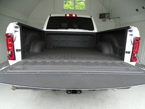 Certified 2025 RAM 2500 Big Horn AWD/4WD image 20