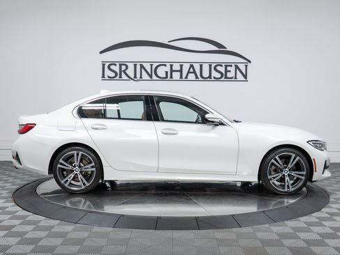 Used 2019 BMW 330i xDrive Sedan w/ Premium Package AWD/4WD image 4
