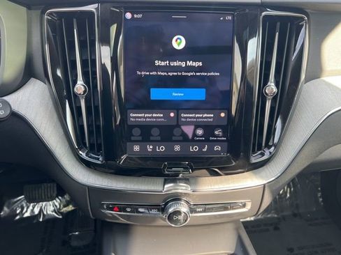 Certified 2025 Volvo XC60 B5 Plus image 35