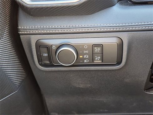 Used 2025 Ford Mustang Premium image 36