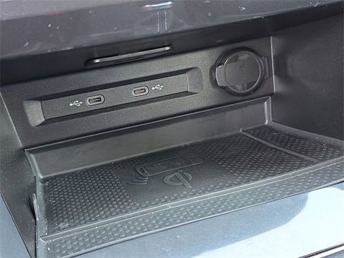 Certified 2024 Volkswagen Tiguan SE R-Line image 24