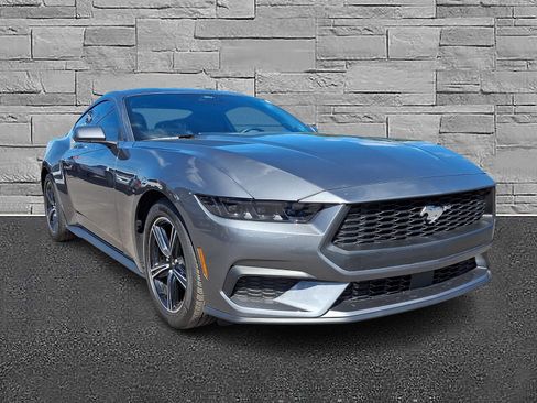 Certified 2025 Ford Mustang Coupe RWD image 2
