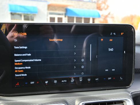 Used 2025 Ford Mustang Premium image 15