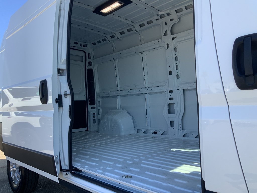 New 2025 RAM ProMaster 3500 w/ Convenience Group FWD image 15