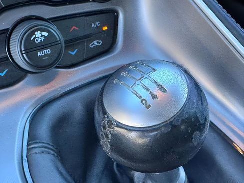 Used 2020 Dodge Challenger R/T w/ Driver Convenience Group image 32