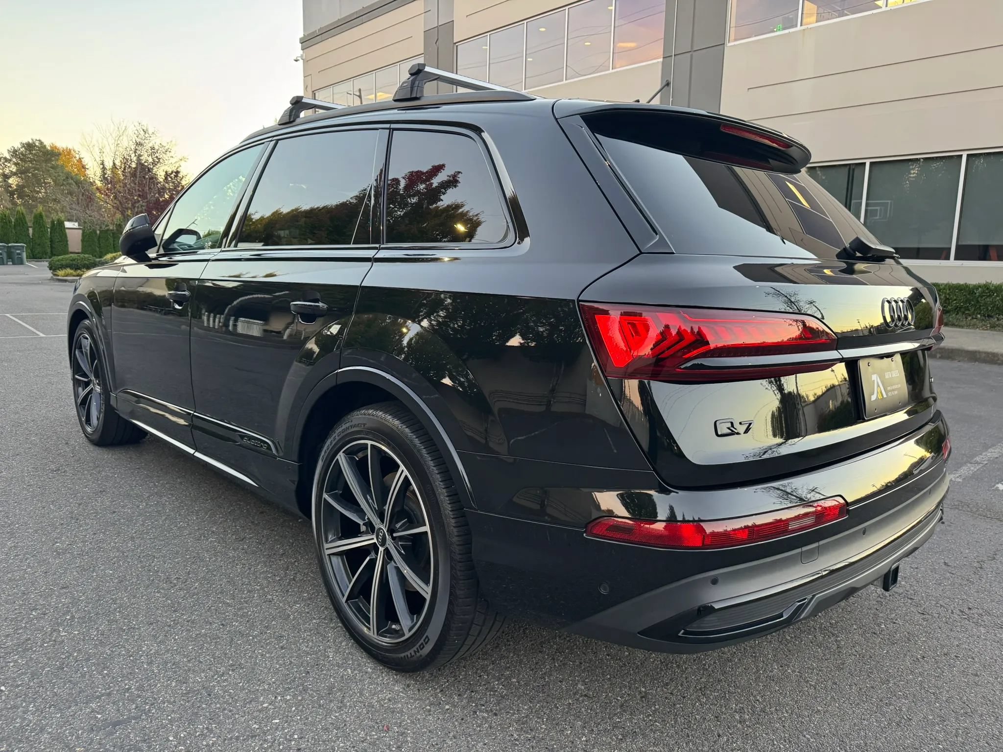 Used 2023 Audi Q7 3.0T Prestige w/ Prestige Package AWD/4WD image 8