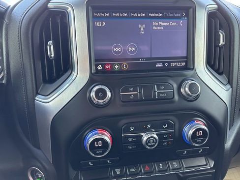 Used 2022 GMC Sierra 3500 SLE w/ SLE Value Package image 26