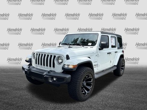 Used 2019 Jeep Wrangler Unlimited Sahara AWD/4WD image 5