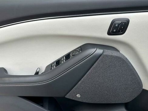 Certified 2022 Ford Mustang Mach-E Premium image 8