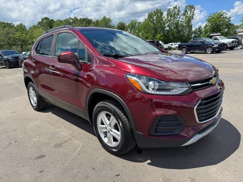 Used 2017 Chevrolet Trax LT w/ LT Convenience Package AWD/4WD image 7