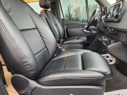 Used 2021 Mercedes-Benz Sprinter 3500 image 52