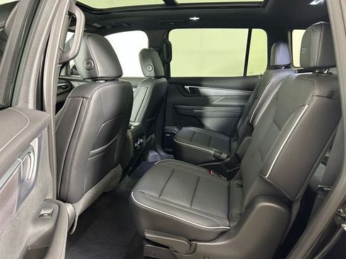 Used 2026 Buick Enclave Sport Touring w/ Power Package FWD image 25
