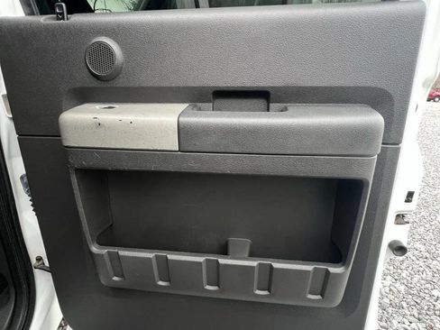 Used 2014 Ford F250 Lariat w/ Lariat Ultimate Package image 19