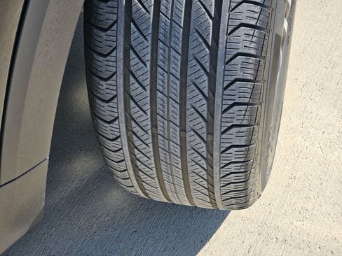 Used 2025 Mercedes-Benz GLB 250 4MATIC image 15