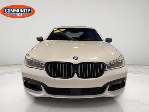 Used 2016 BMW 750i xDrive AWD/4WD image 11
