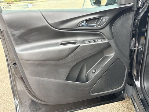 Used 2019 Chevrolet Equinox LT w/ Driver Convenience Package FWD image 10
