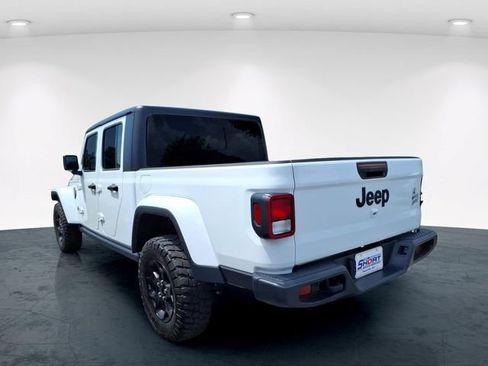 Used 2023 Jeep Gladiator Sport AWD/4WD image 19