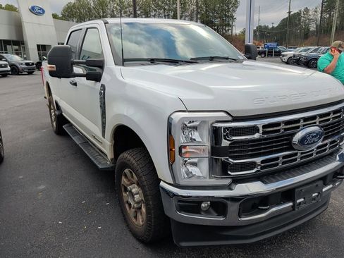 Used 2024 Ford F250 XLT image 2