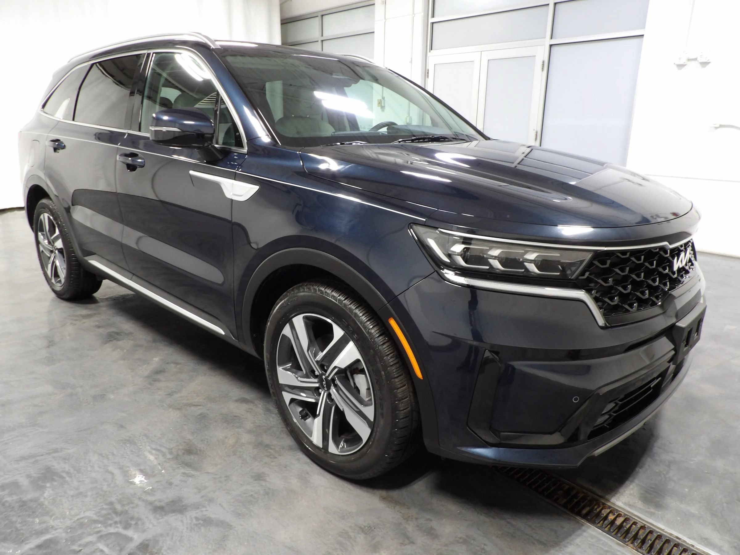 Used 2022 Kia Sorento SX AWD/4WD image 2