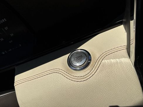 Used 2019 Lincoln Navigator Reserve AWD/4WD image 22