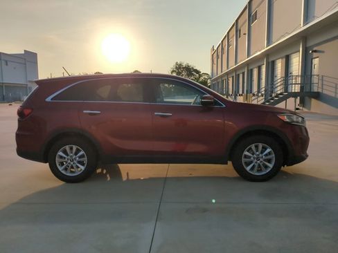 Used 2020 Kia Sorento LX FWD image 4