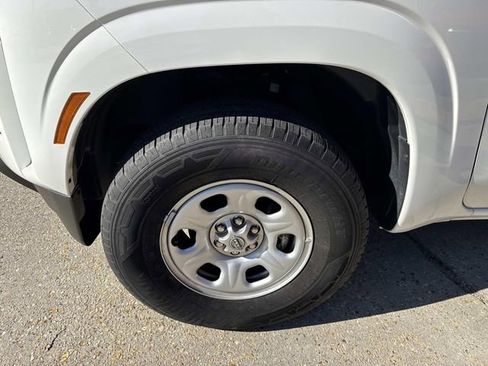 Used 2024 Nissan Frontier S w/ S Utility Package image 3
