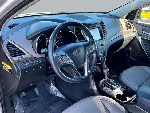Used 2018 Hyundai Santa Fe Sport w/ 2.4L Tech Package 04 AWD/4WD image 12