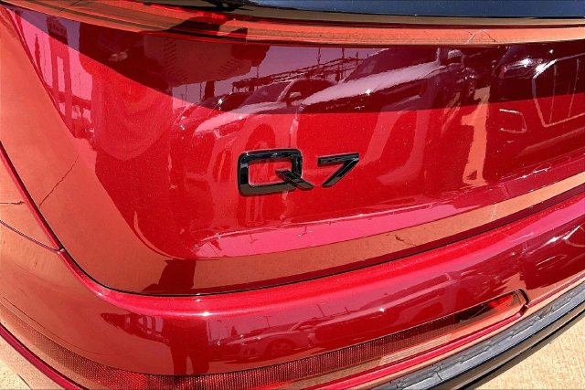 Used 2024 Audi Q7 3.0T Prestige AWD/4WD image 33