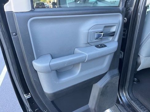 Used 2017 RAM 1500 Classic SLT AWD/4WD image 7