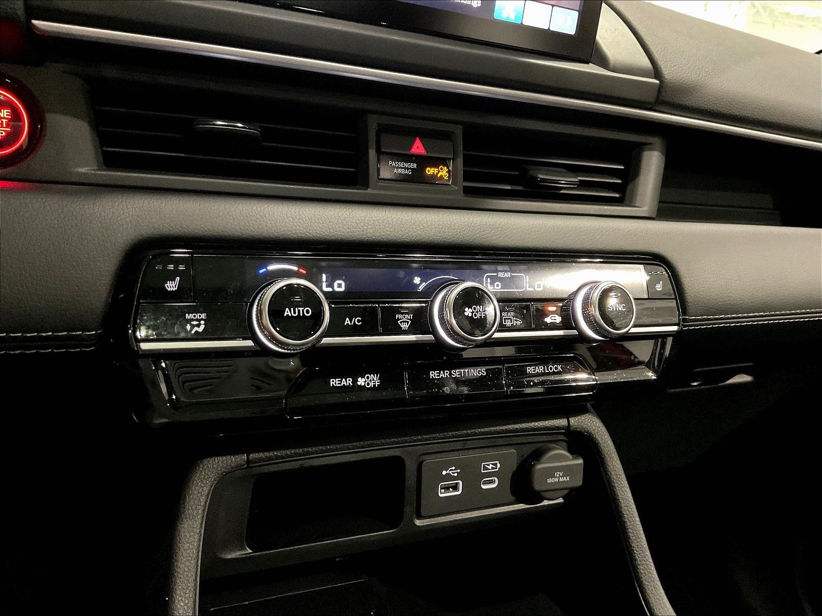 Used 2025 Honda Pilot Touring image 15