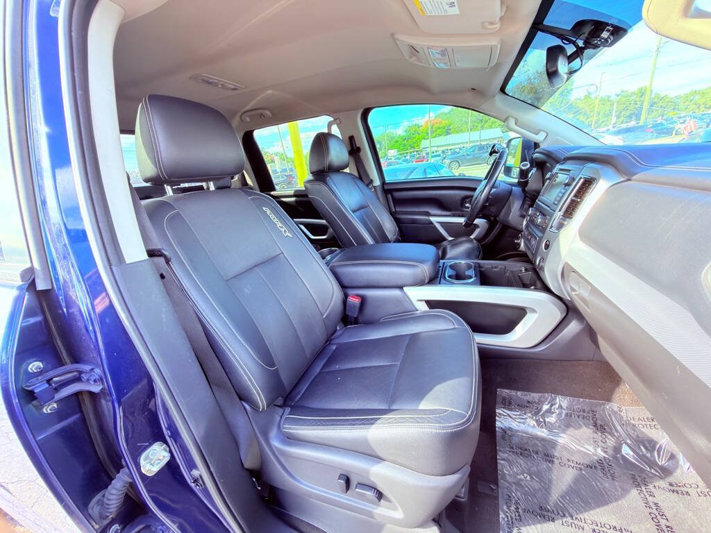 Used 2019 Nissan Titan PRO-4X w/ Pro-4x Convenience Package AWD/4WD image 21