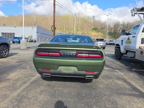 Used 2021 Dodge Challenger SXT w/ Driver Convenience Group image 5
