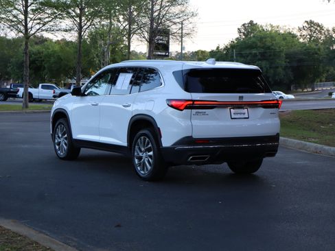 Used 2026 Buick Enclave Preferred image 7
