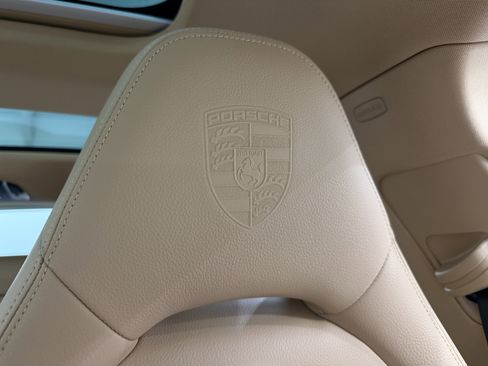 Certified 2023 Porsche Panamera 4 image 34