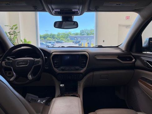 Used 2019 GMC Acadia Denali AWD/4WD image 9