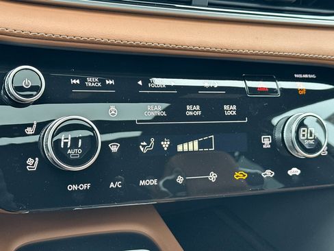 New 2026 INFINITI QX60 Autograph w/ Autograph Tech Package image 25