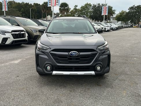 New 2025 Subaru Outback Limited image 2