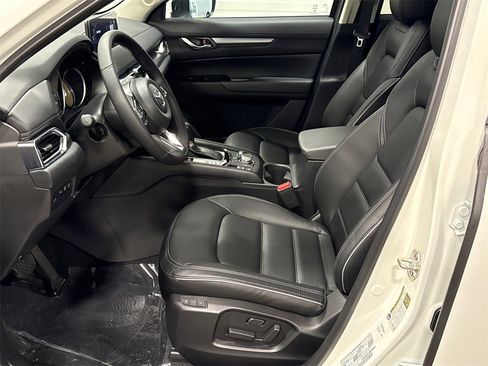 New 2025 MAZDA CX-5 AWD 2.5 S w/ Preferred Package image 4