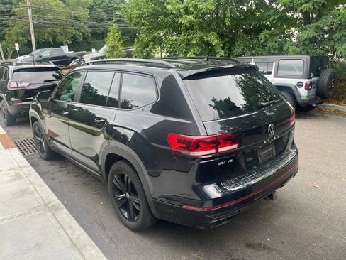 Used 2023 Volkswagen Atlas SEL R-Line AWD/4WD image 2