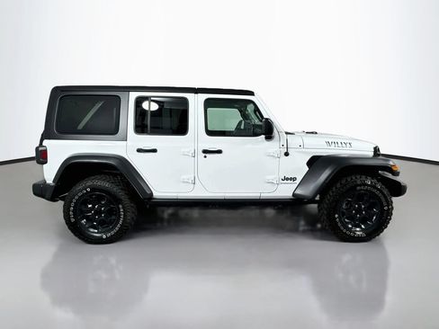 Used 2023 Jeep Wrangler Unlimited w/ Cold Weather Group AWD/4WD image 5